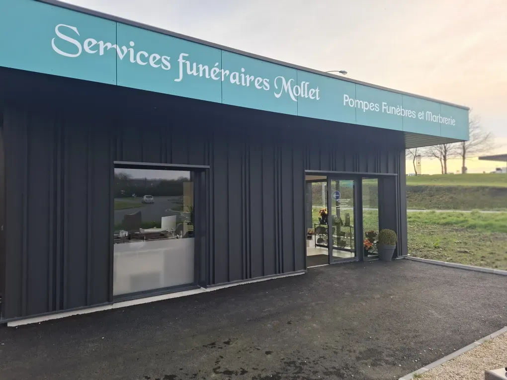 Bâtiment moderne de l'agence Services Funéraires Mollet.